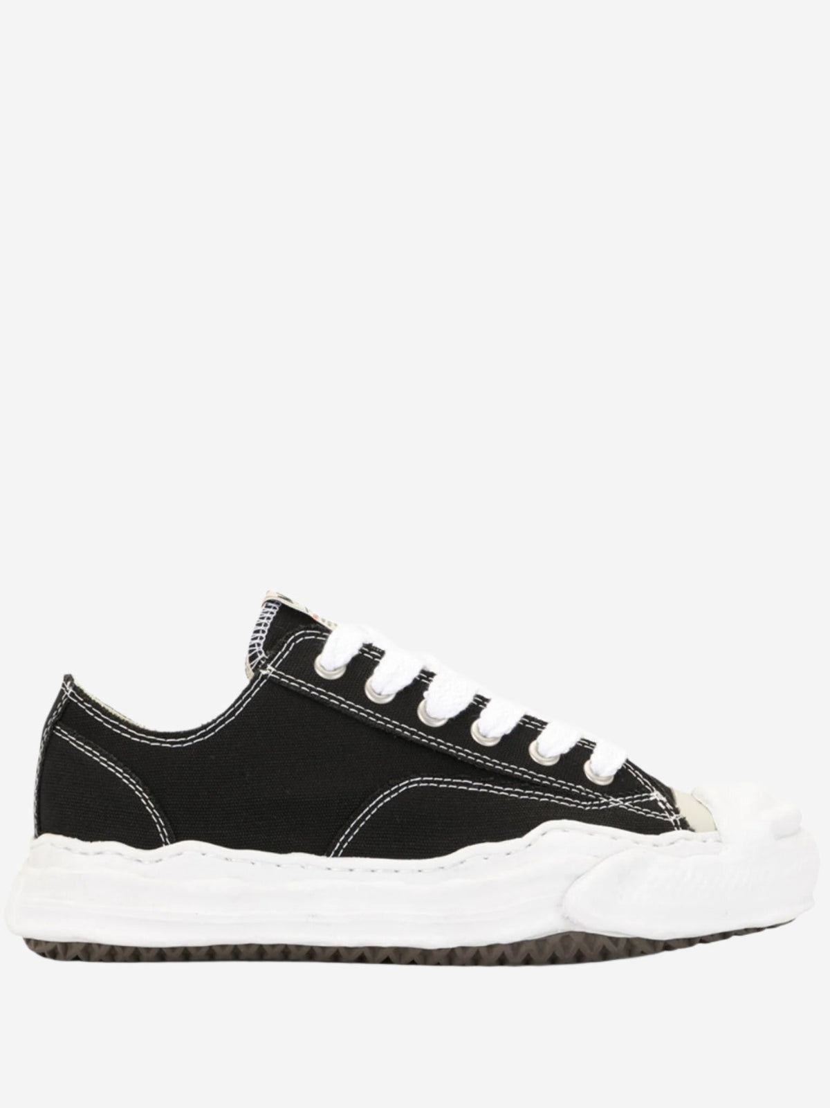 Distorted- Steps Sneaker