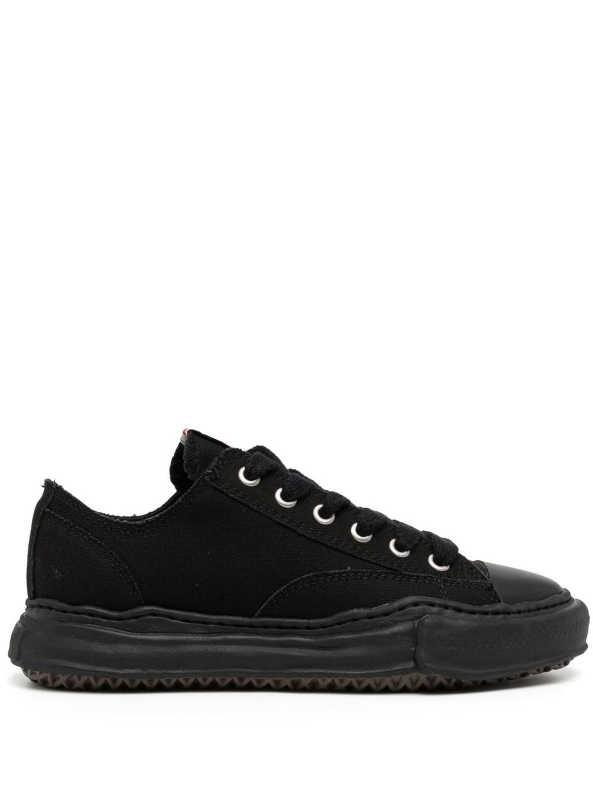 Distorted- Steps Sneaker
