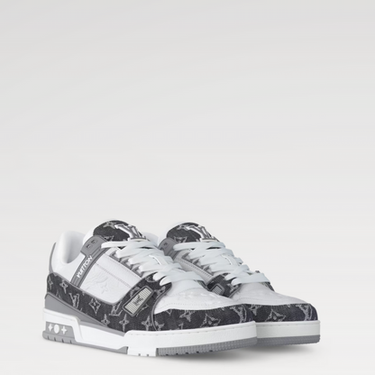 LYOR HYPE SNEAKER